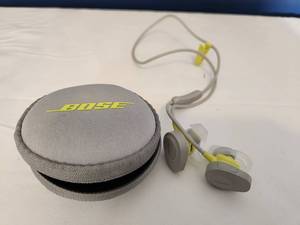 lot 112 image: Bose SoundSport Wireless Earbuds