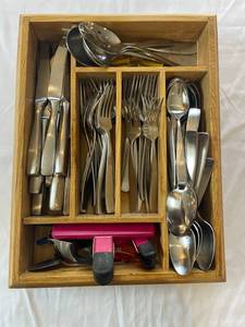 lot 132 image: Stainless Steel Flatware Set