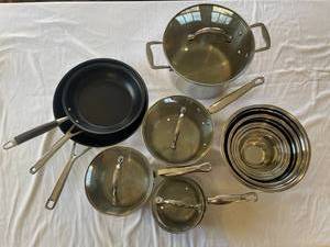 lot 154 image: KitchenAid Cookware Set