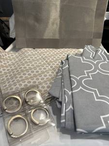 lot 156 image: Silver Placemats & Tablecloth Set