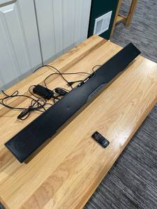 lot 4 image: Klipsch R-10B Soundbar