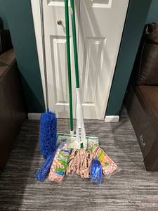 lot 262 image: Libman Cleaning Set Multi Mop Heads