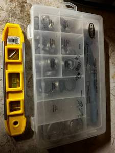 lot 325 image: Oetiker Clamp Kit & Level Set