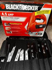 lot 328 image: Black & Decker 4.5 AMP Jigsaw