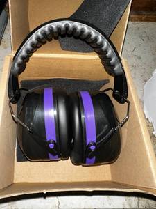 lot 329 image: Amazon Basics Ear Protection Muffs