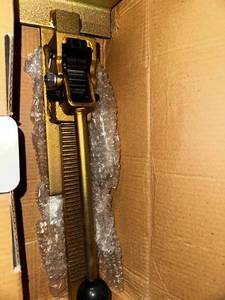 lot 330 image: Heavy-Duty Mechanical Jack