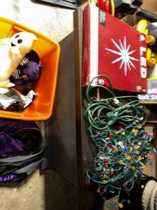 lot 371 image: LED Star Topper & Festive Decor