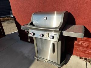 lot 382 image: Weber Spirit Gas Grill with Cover