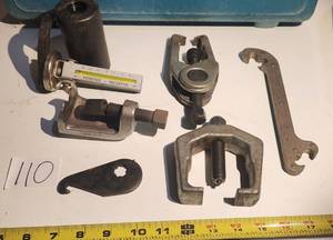 LOT OF AUTOMOTIVE PULLER LOT