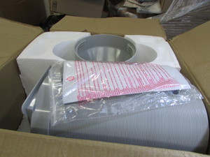 lot 17 image: Portable Air Conditioner