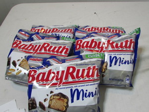 lot 48 image: Baby Ruth Minis