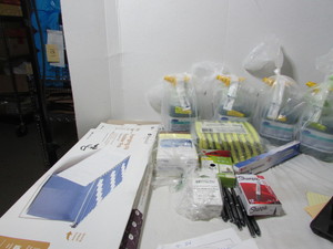 lot 107 image: Office Items