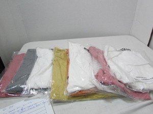 lot 211 image: Mens New Medium Tee Shirts