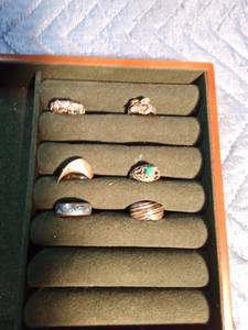 lot 31 image: 5 Sterling silver and 1 turquoise rings