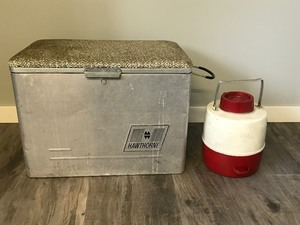 lot 256 image: Vintage Hawthorne Metal Cooler and Thermos