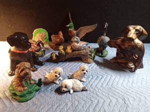 lot 82 image: Ceramic ducks, dogs and seals