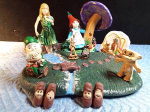 lot 77 image: Ceramic gnomefairy garden accessories