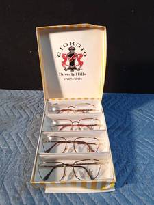lot 71 image: Giorgio Beverly Hills eyewear and demo display case and glasses