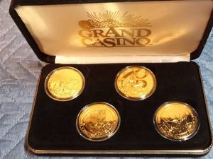 lot 61 image: 1997-1998 Grand casino Wildlife series IV cooin set