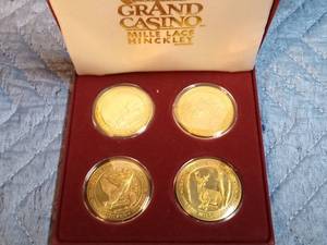 lot 62 image: 1994-1995 Grand Casino Wilderness Series coins