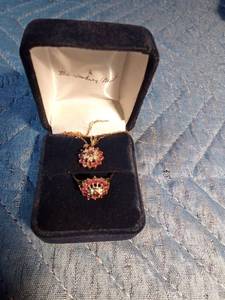 lot 40 image: Necklace and ring set - Chain says10K