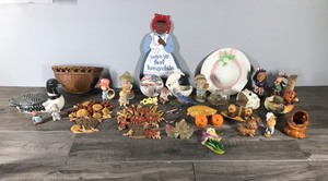 lot 281 image: Lot of Collectible Figurines - Haeger pottery - Napcoware and More
