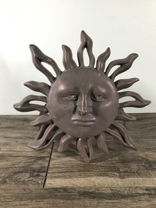 lot 284 image: Metal Wall Hanging Sun Garden Hose Holder