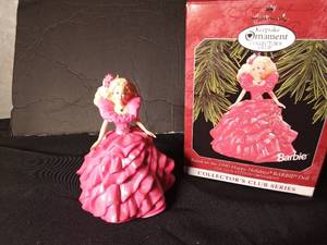 lot 132 image: 1998 Hallmark Club Edition Barbie ornament
