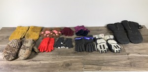 lot 328 image: Lot of Gloves