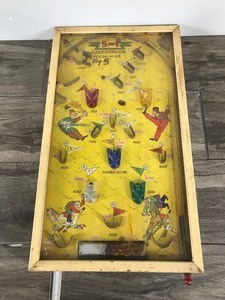 lot 330 image: Vintage 1950s Pinball Game 5-in-1 ELECTRIC POOSH-M-UP Big Five