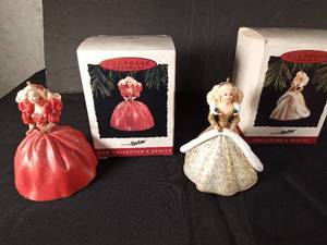lot 138 image: 1993 & 1994 Hallmark Holiday Barbie ornaments
