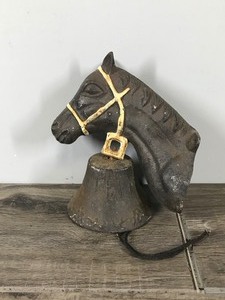 lot 346 image: Vintage Cast Iron Horse Head Door Bell