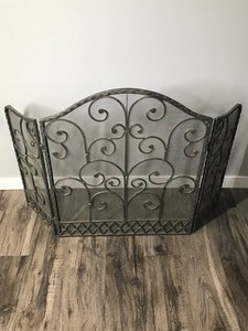 lot 351 image: Solid Metal Fireplace Screen