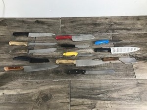 lot 356 image: Lot of Kitchen Knives