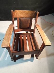 lot 19 image: Vintage Mission solid wood leather back rocker