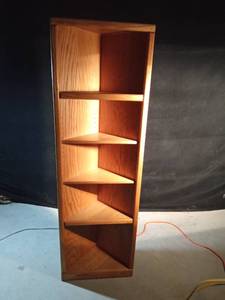 lot 22 image: Heavy corner shelf with adjustable shelves