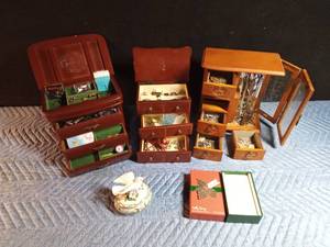 lot 178 image: 3 Jewelry boxes with sterling silver, Harley Davidson ring & other jewelry, trinket box and new Holly Berry scented soap in box
