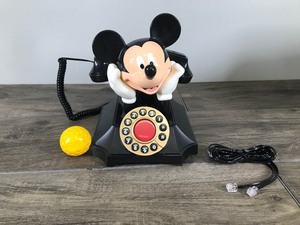 lot 413 image: Collectible Walt Disney Mickey Mouse Desk Top phone