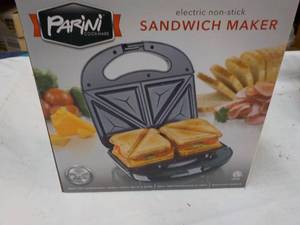 lot 28 image: Parini Sandwich Maker...