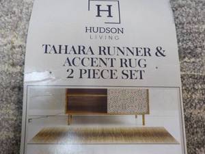 lot 123 image: Hudson Living Tahara Runner and Acc...