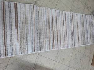 lot 130 image: Mohawk Runner 2 ft x 6 ft...