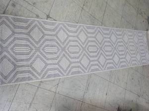 lot 132 image: Off the Loom Accent Rug 30 x 45...