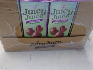 lot 252 image: 32 pack Grape Juicy Juice...