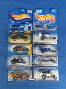 8 Mattel Hot Wheels Cars&nbsp