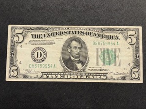 lot 102 image: 1934 Green Seal $5 Dollar Federal Reserve Note