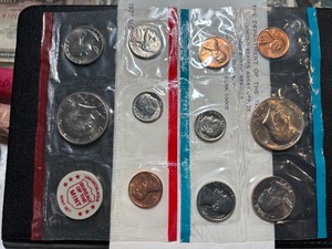 1972 P&D U.S. Mint Set Uncirculated