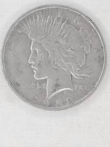 lot 89 image: 1922 Liberty Peace Dollar