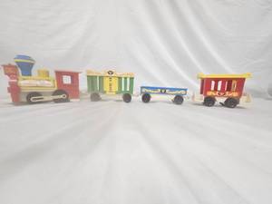 lot 154 image: Fischer Price Circus Train