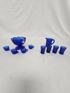 lot 163 image: Cobalt Blue Childrens Tea SetPunch Bowl