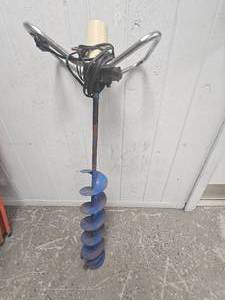 lot 127 image: 12 Volt Ice Auger